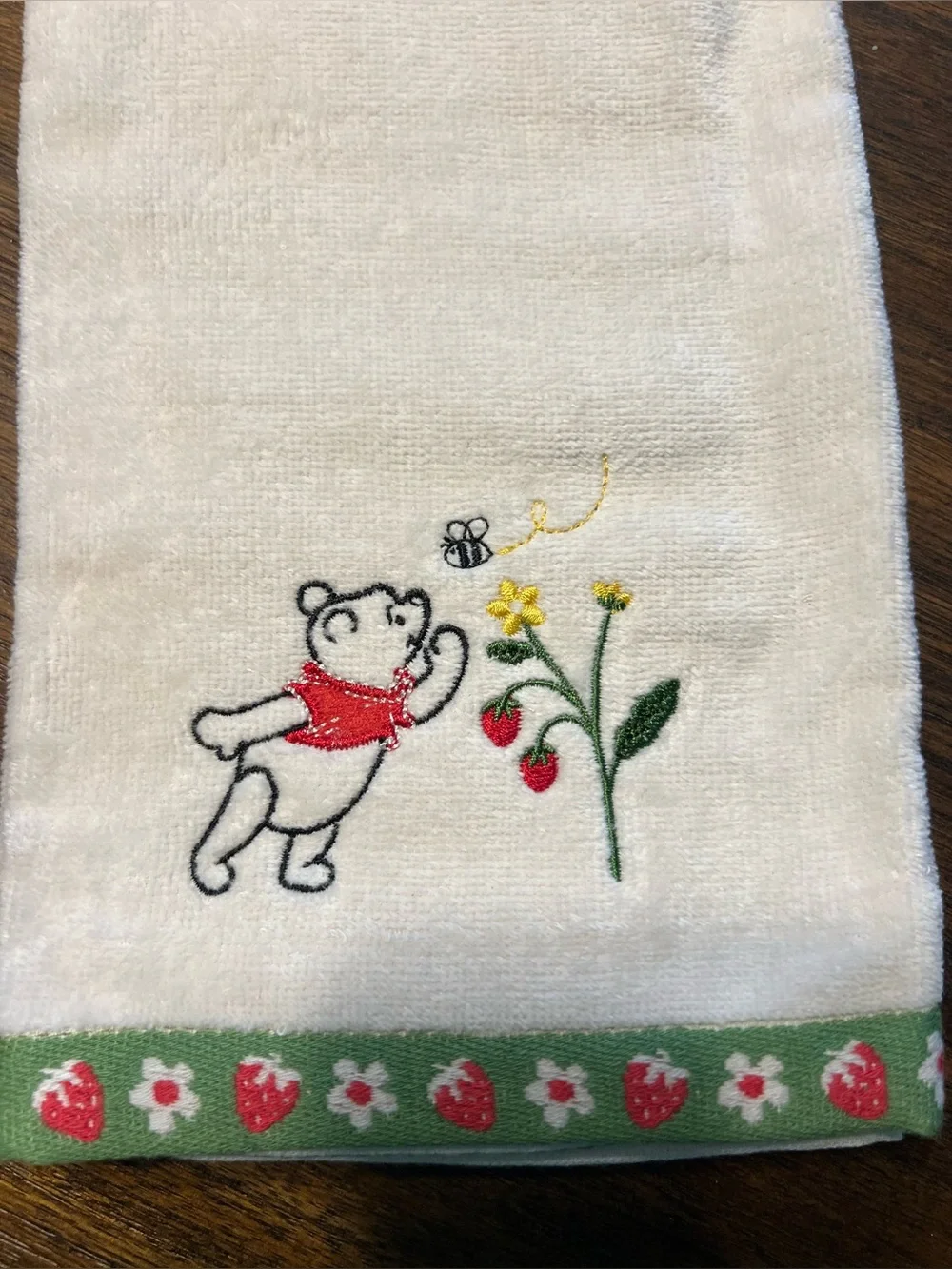 Brand New-Disney Winnie the Pooh Hand Towel